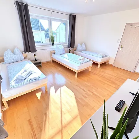 Апартаменты Ii 8 Personen - Monteurzimmer - - Дингольфинг
