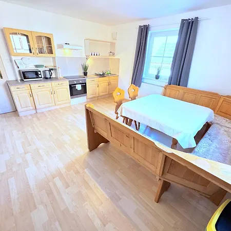 Lejlighed Ii 8 Personen - Monteurzimmer - - *